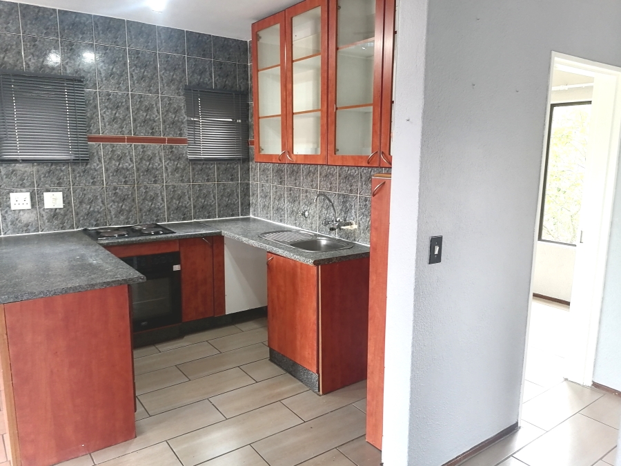 To Let 3 Bedroom Property for Rent in Wilro Park Gauteng