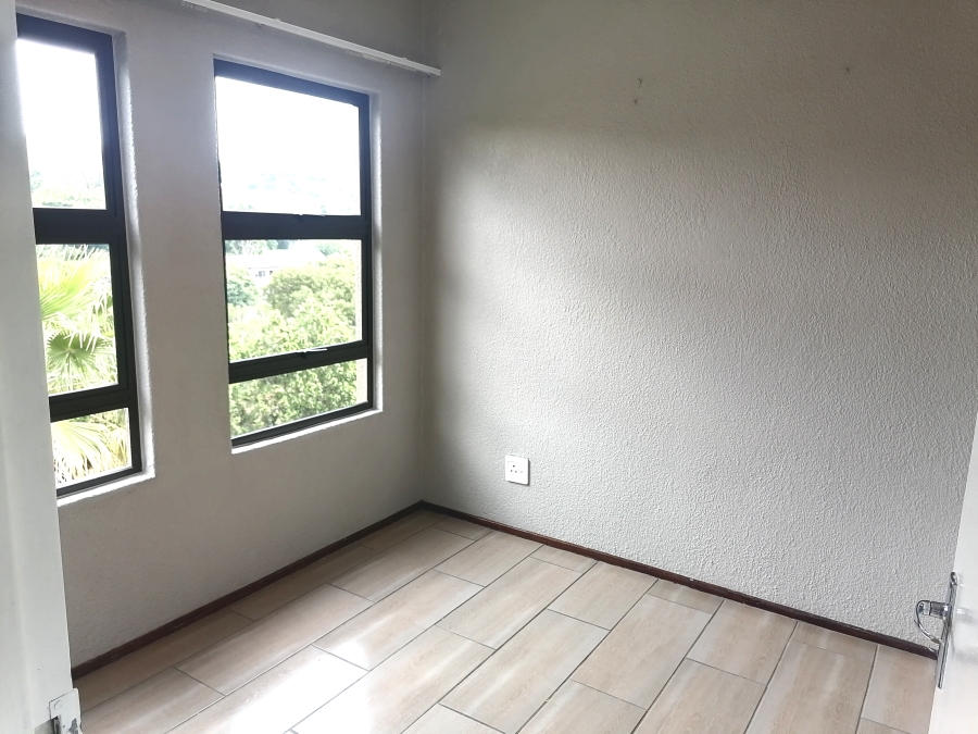 To Let 3 Bedroom Property for Rent in Wilro Park Gauteng