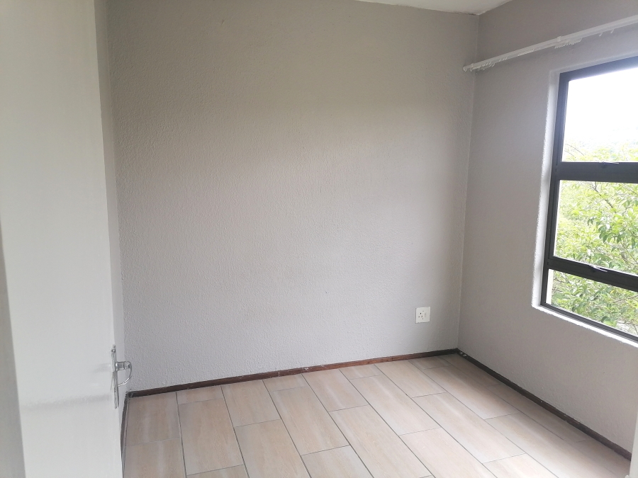 To Let 3 Bedroom Property for Rent in Wilro Park Gauteng