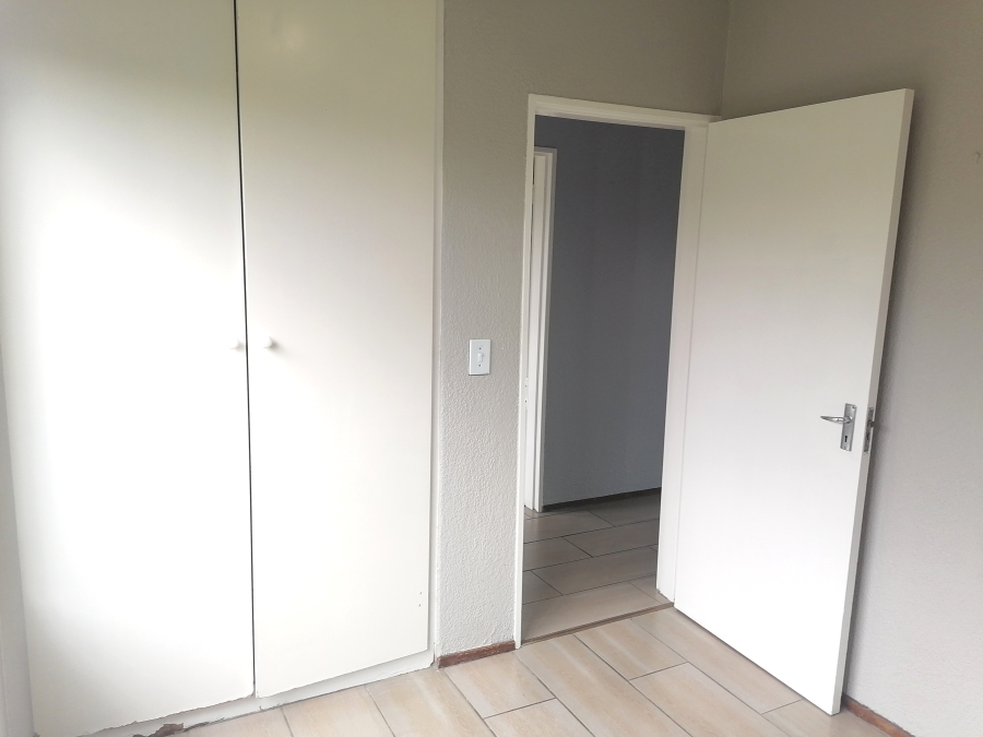 To Let 3 Bedroom Property for Rent in Wilro Park Gauteng