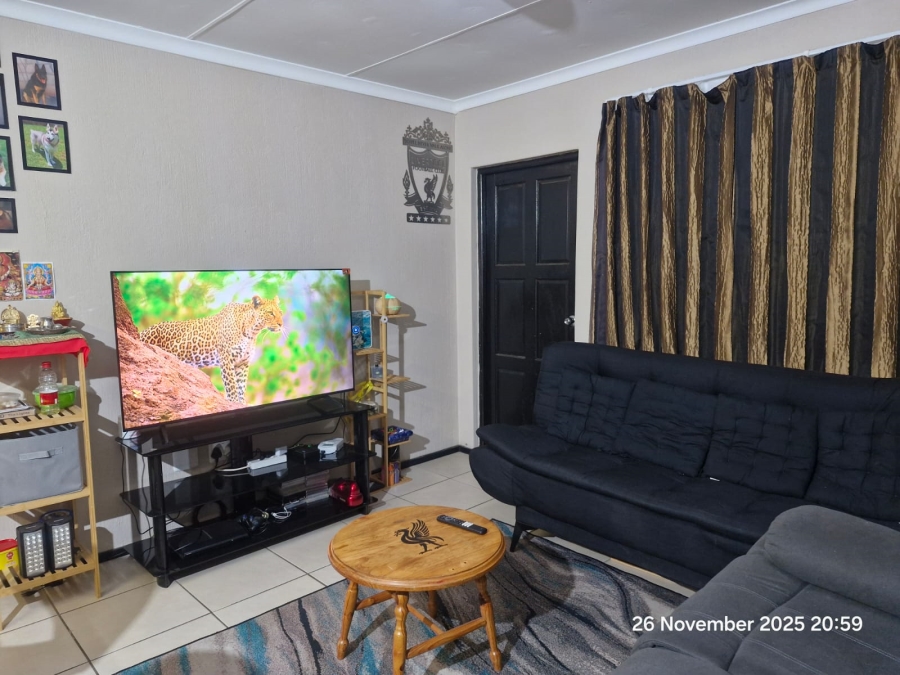 2 Bedroom Property for Sale in Honeydew Gauteng