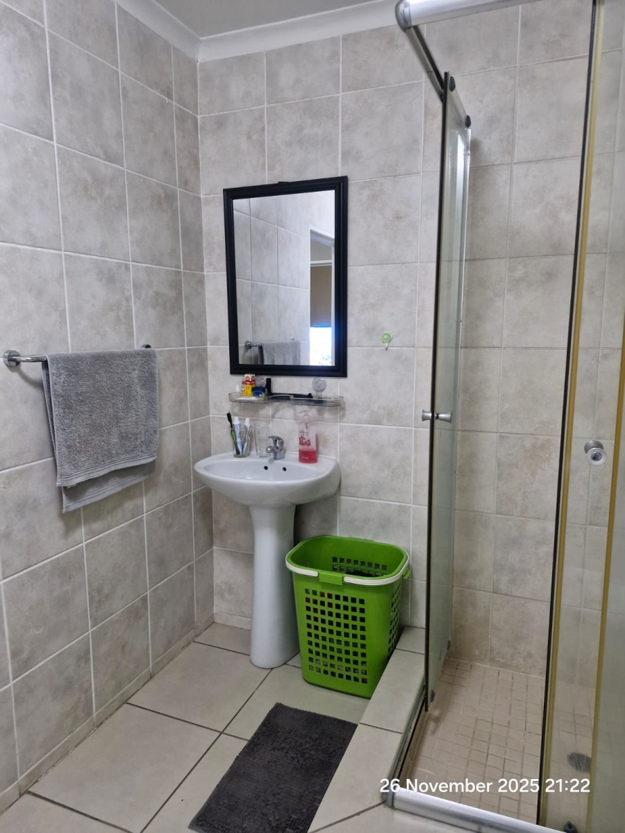 2 Bedroom Property for Sale in Honeydew Gauteng