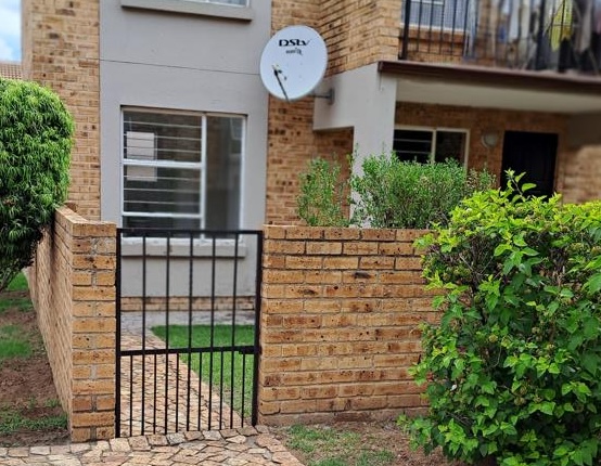 2 Bedroom Property for Sale in Honeydew Gauteng