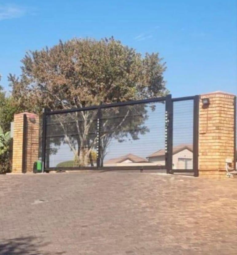 To Let 4 Bedroom Property for Rent in Alberton Central Gauteng