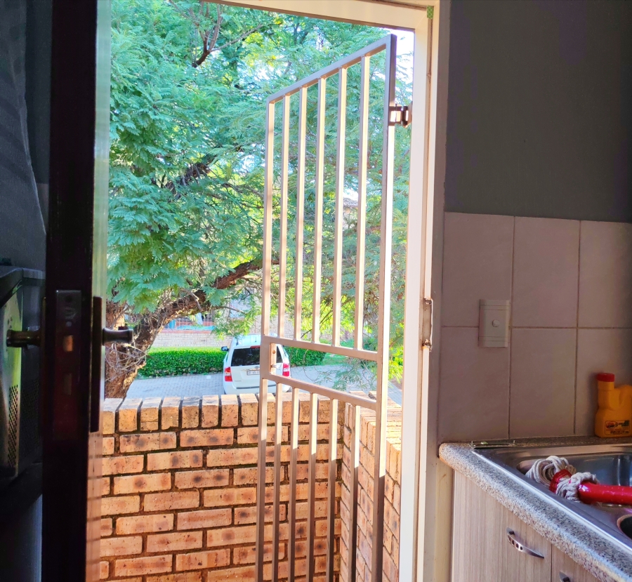 2 Bedroom Property for Sale in Amorosa Gauteng
