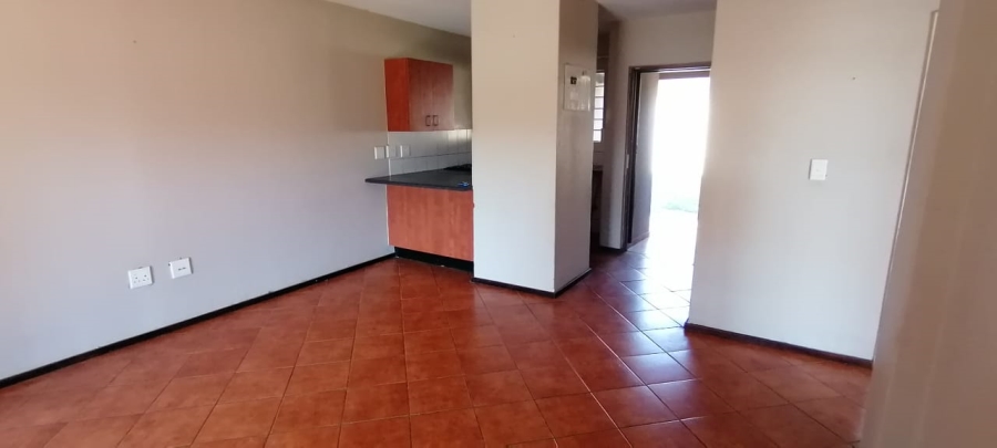 2 Bedroom Property for Sale in Willowbrook Gauteng