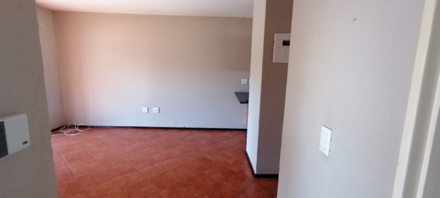 2 Bedroom Property for Sale in Willowbrook Gauteng
