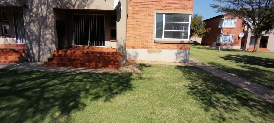 2 Bedroom Property for Sale in Willowbrook Gauteng