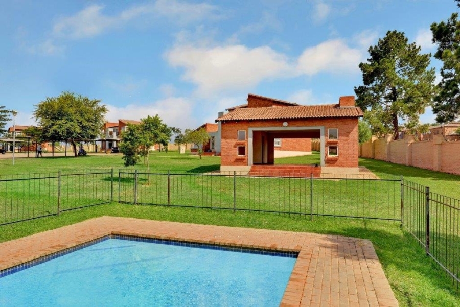 2 Bedroom Property for Sale in Willowbrook Gauteng