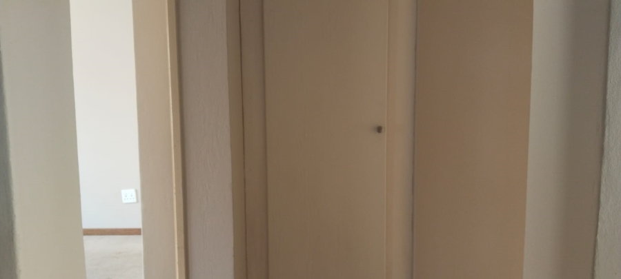 2 Bedroom Property for Sale in Sundowner Gauteng