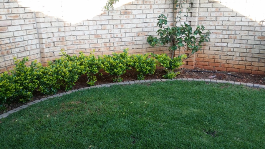 To Let 3 Bedroom Property for Rent in Willowbrook Gauteng