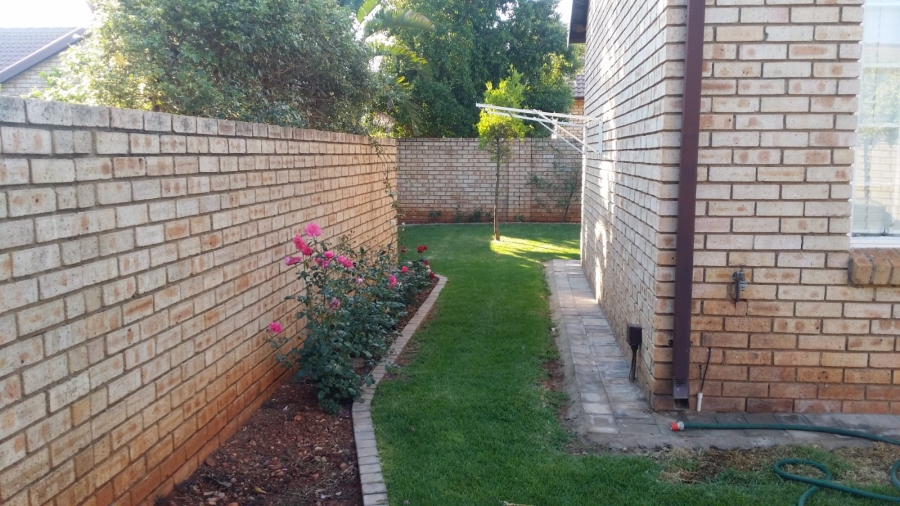 To Let 3 Bedroom Property for Rent in Willowbrook Gauteng