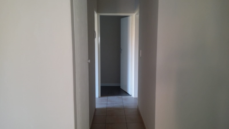 To Let 3 Bedroom Property for Rent in Willowbrook Gauteng