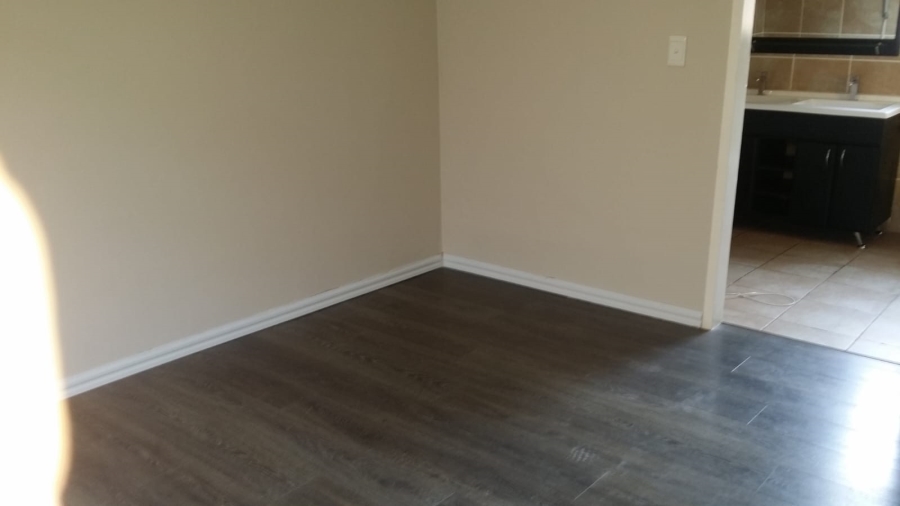 To Let 3 Bedroom Property for Rent in Willowbrook Gauteng