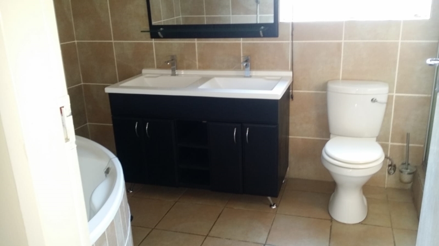 To Let 3 Bedroom Property for Rent in Willowbrook Gauteng