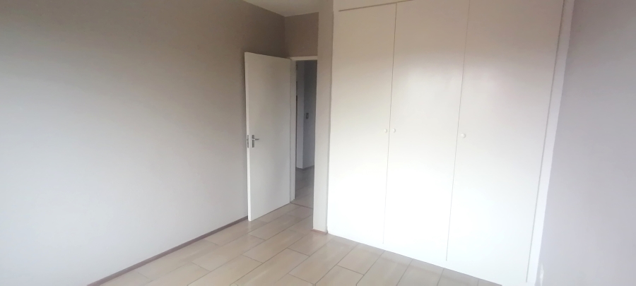 To Let 3 Bedroom Property for Rent in Wilro Park Gauteng