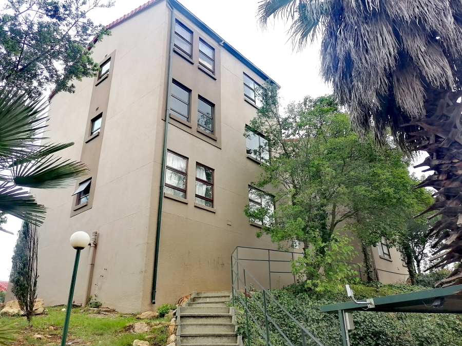 To Let 3 Bedroom Property for Rent in Wilro Park Gauteng