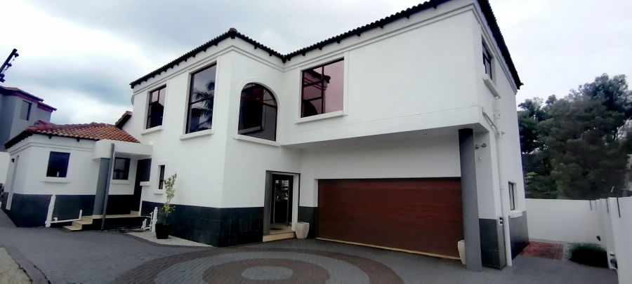 To Let 4 Bedroom Property for Rent in Rangeview Gauteng