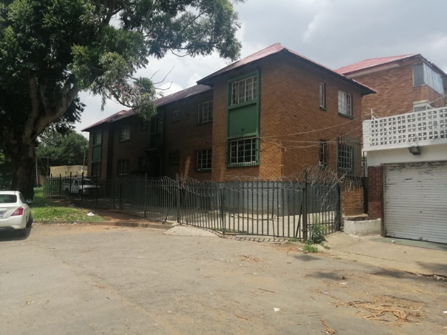 8 Bedroom Property for Sale in Rosettenville Gauteng