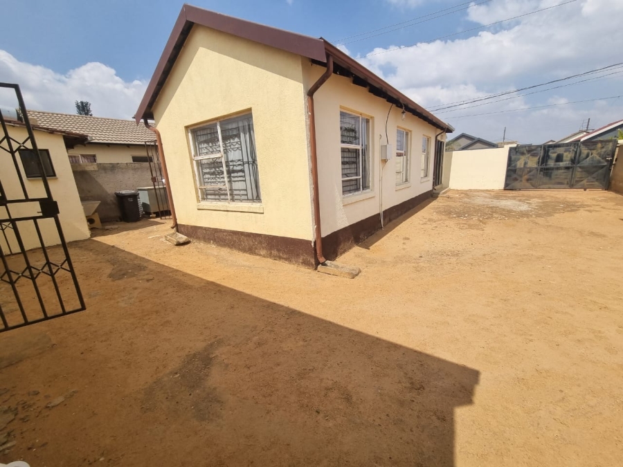 3 Bedroom Property for Sale in Bram Fischerville Gauteng