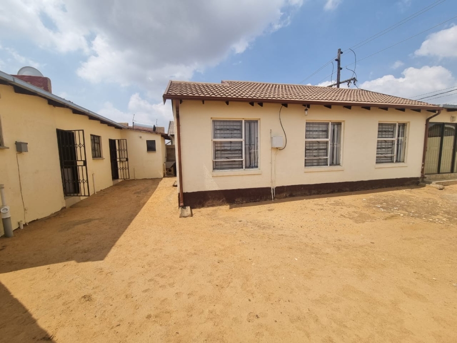 3 Bedroom Property for Sale in Bram Fischerville Gauteng