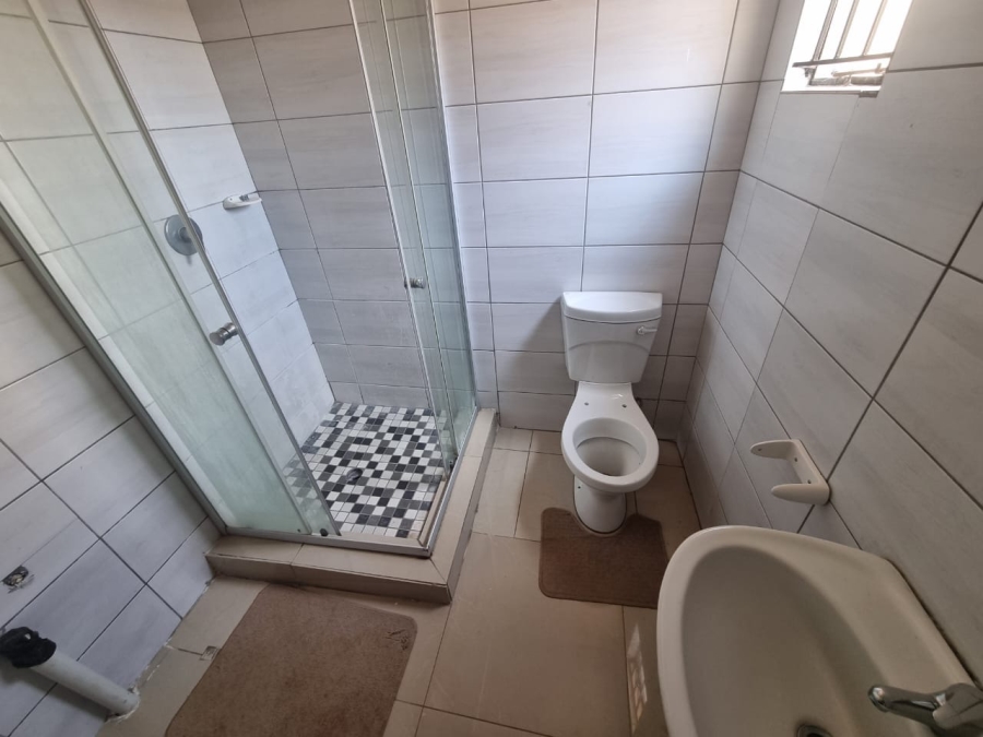 3 Bedroom Property for Sale in Bram Fischerville Gauteng