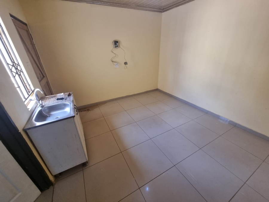 3 Bedroom Property for Sale in Bram Fischerville Gauteng