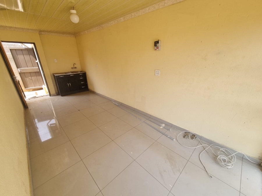 3 Bedroom Property for Sale in Bram Fischerville Gauteng
