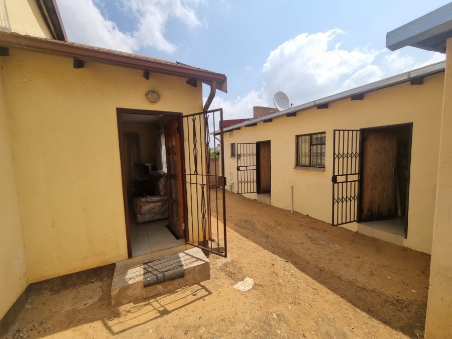 3 Bedroom Property for Sale in Bram Fischerville Gauteng