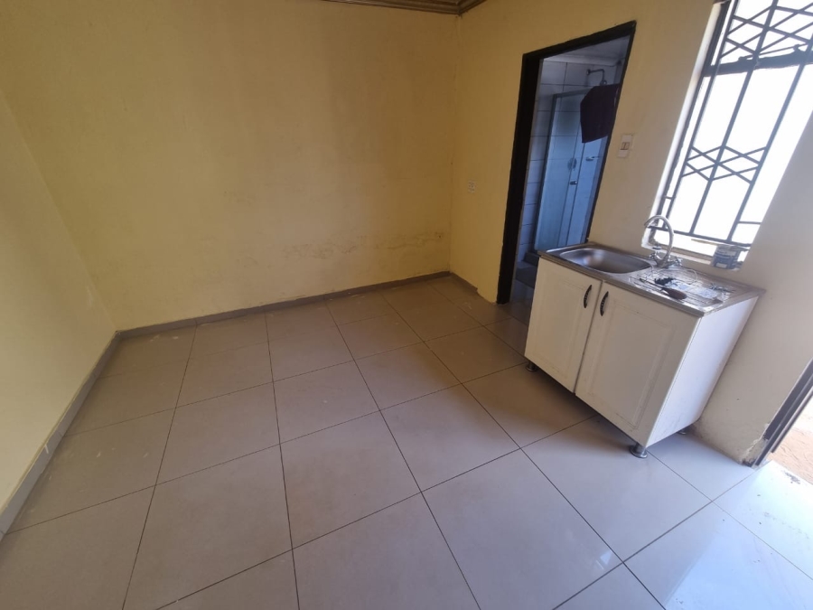 3 Bedroom Property for Sale in Bram Fischerville Gauteng