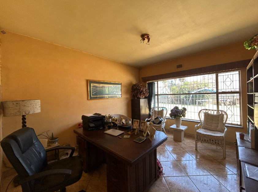 4 Bedroom Property for Sale in Glenanda Gauteng