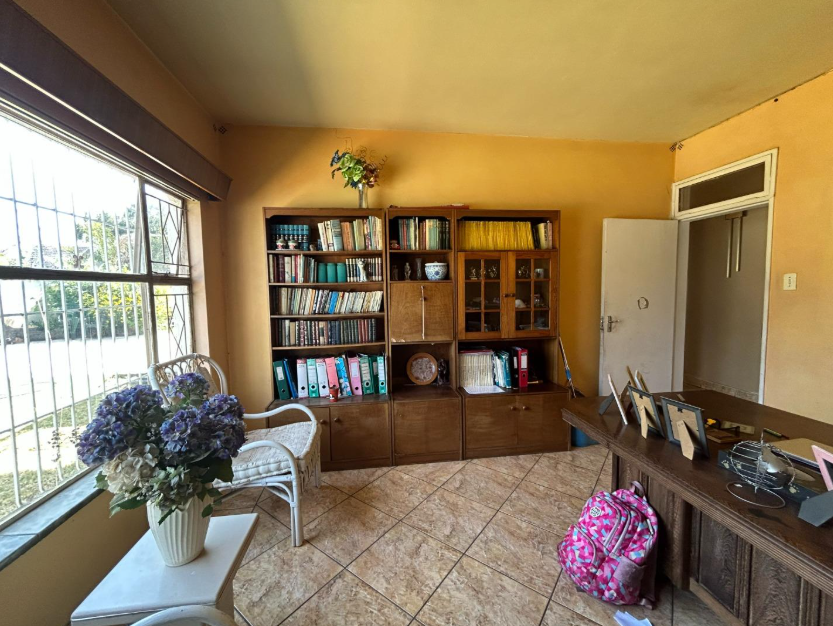 4 Bedroom Property for Sale in Glenanda Gauteng