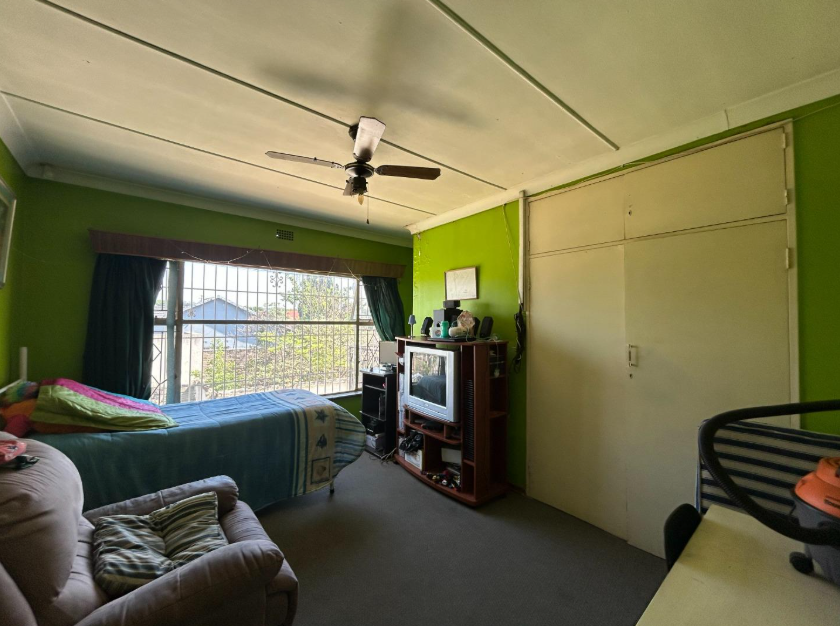 4 Bedroom Property for Sale in Glenanda Gauteng