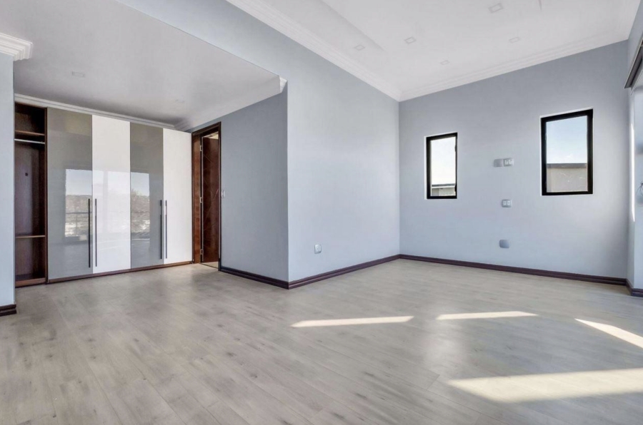 5 Bedroom Property for Sale in Steyn City Gauteng