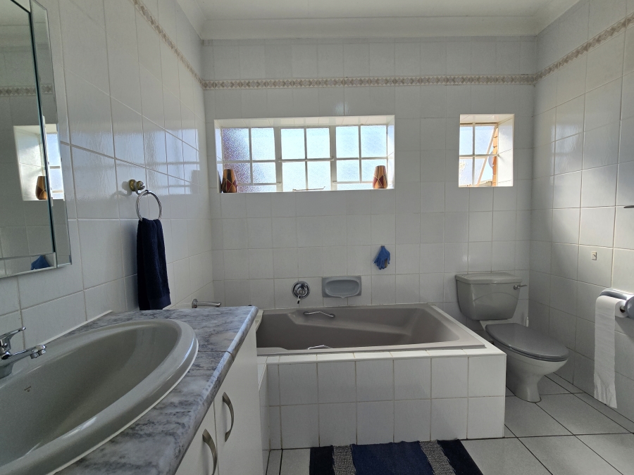 3 Bedroom Property for Sale in Chrisville Gauteng