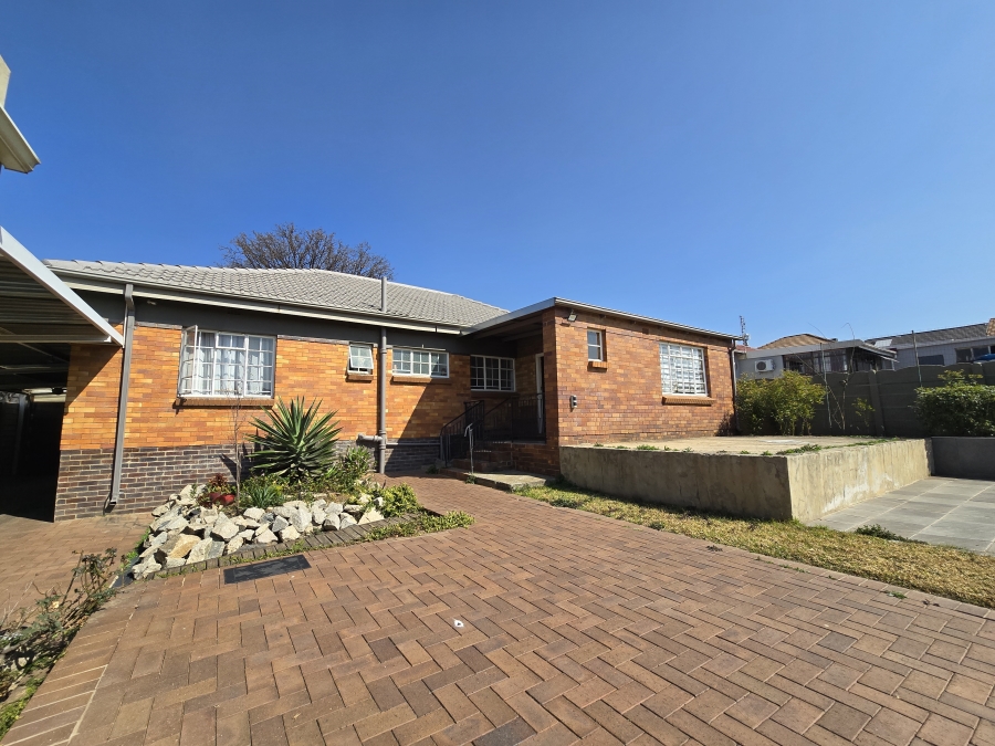 3 Bedroom Property for Sale in Chrisville Gauteng
