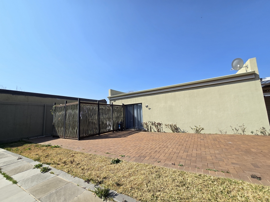 3 Bedroom Property for Sale in Chrisville Gauteng