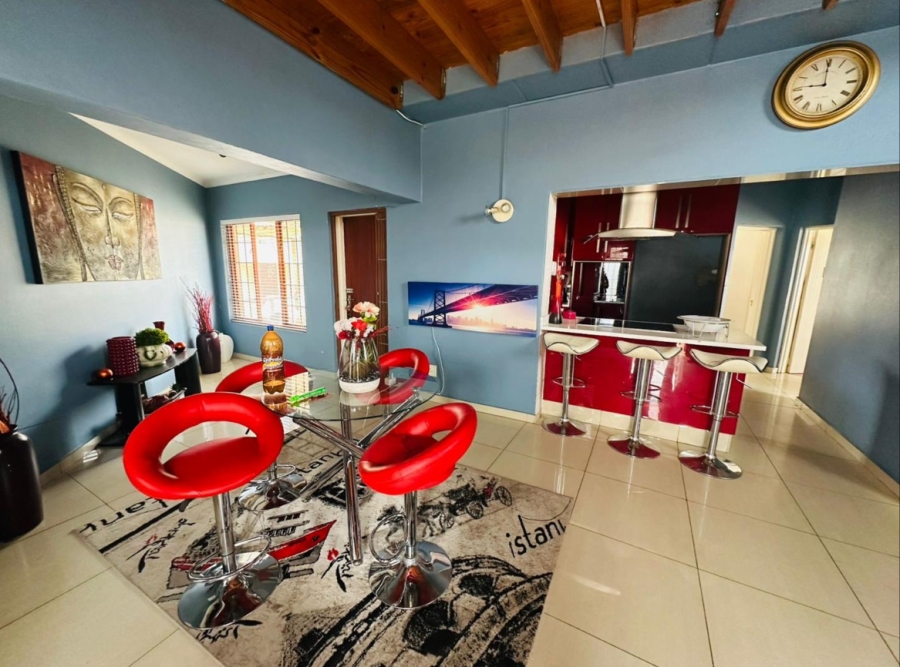 2 Bedroom Property for Sale in Mondeor Gauteng