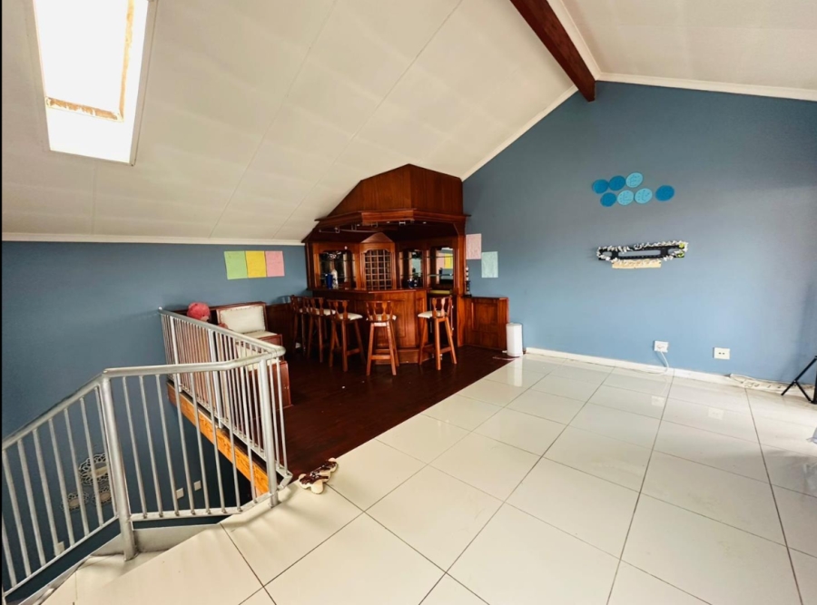 2 Bedroom Property for Sale in Mondeor Gauteng