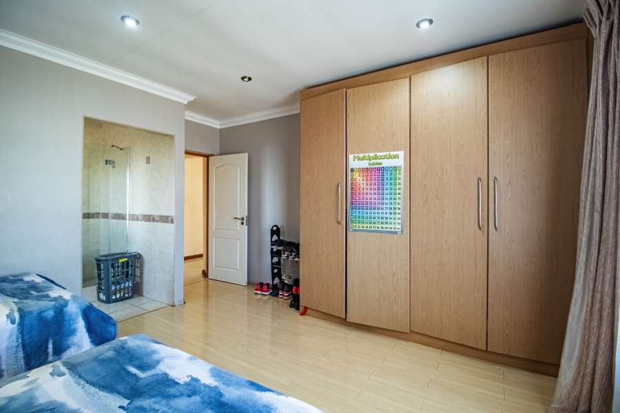 4 Bedroom Property for Sale in Liefde en Vrede Gauteng