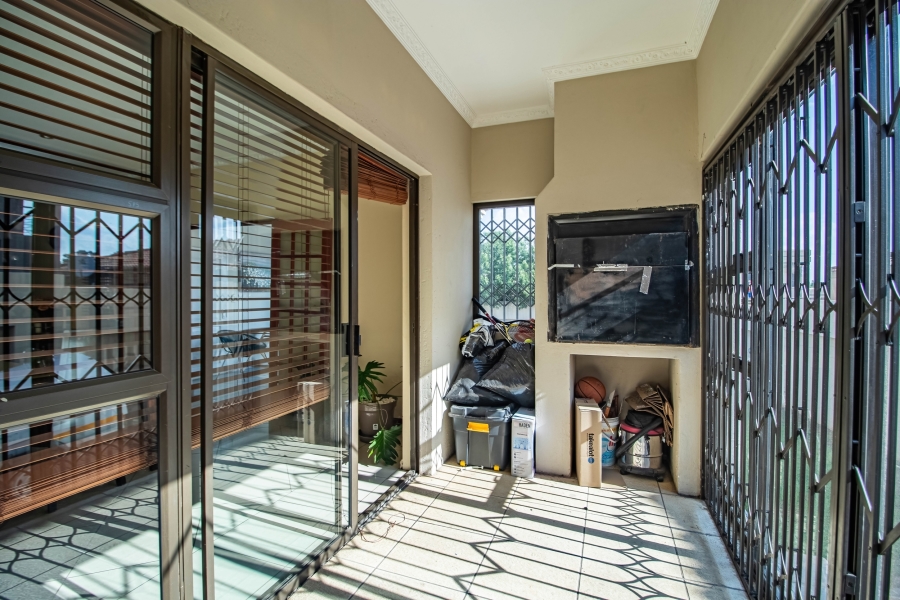 4 Bedroom Property for Sale in Liefde en Vrede Gauteng