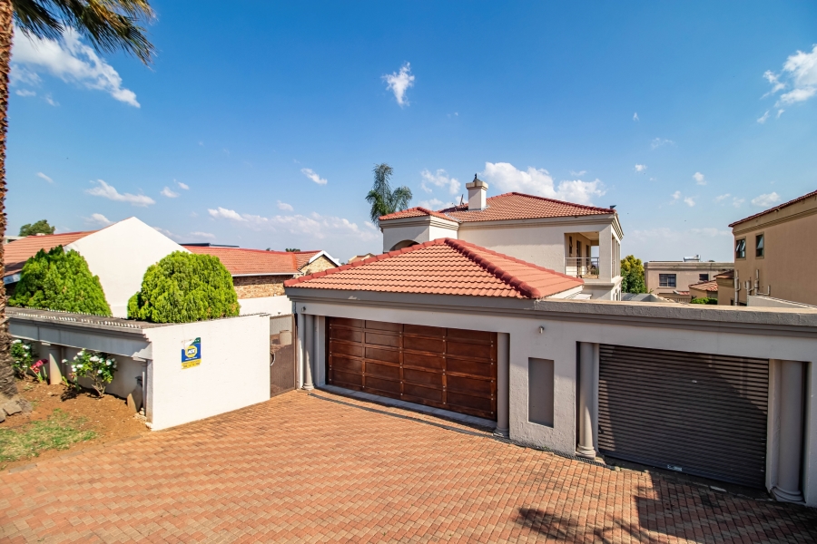 4 Bedroom Property for Sale in Liefde en Vrede Gauteng