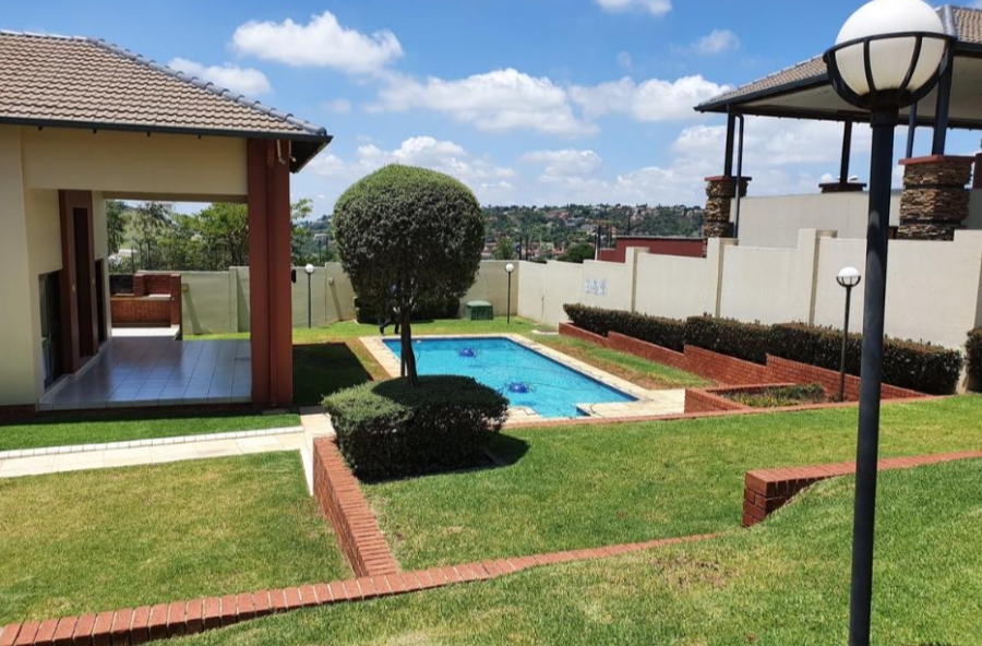 3 Bedroom Property for Sale in Oakdene Gauteng