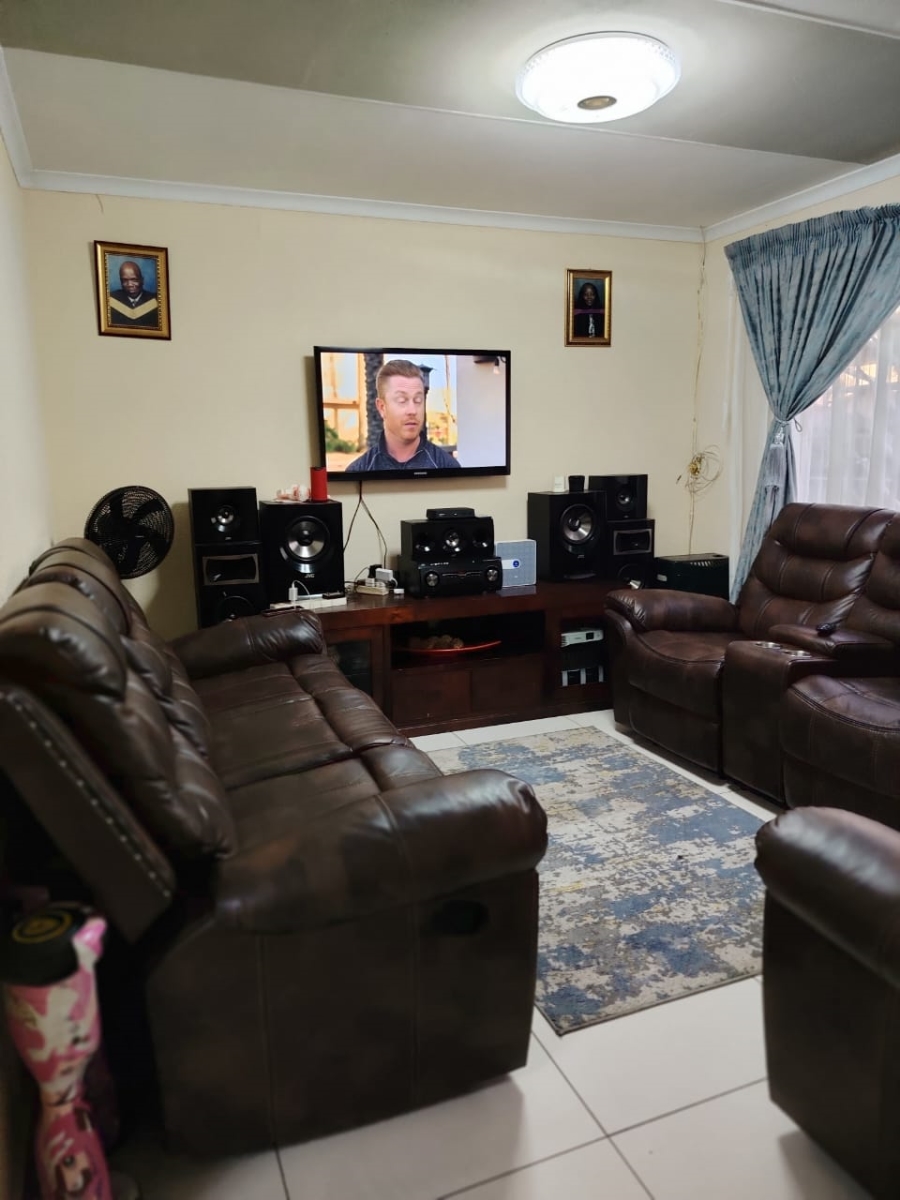 3 Bedroom Property for Sale in Ormonde Gauteng