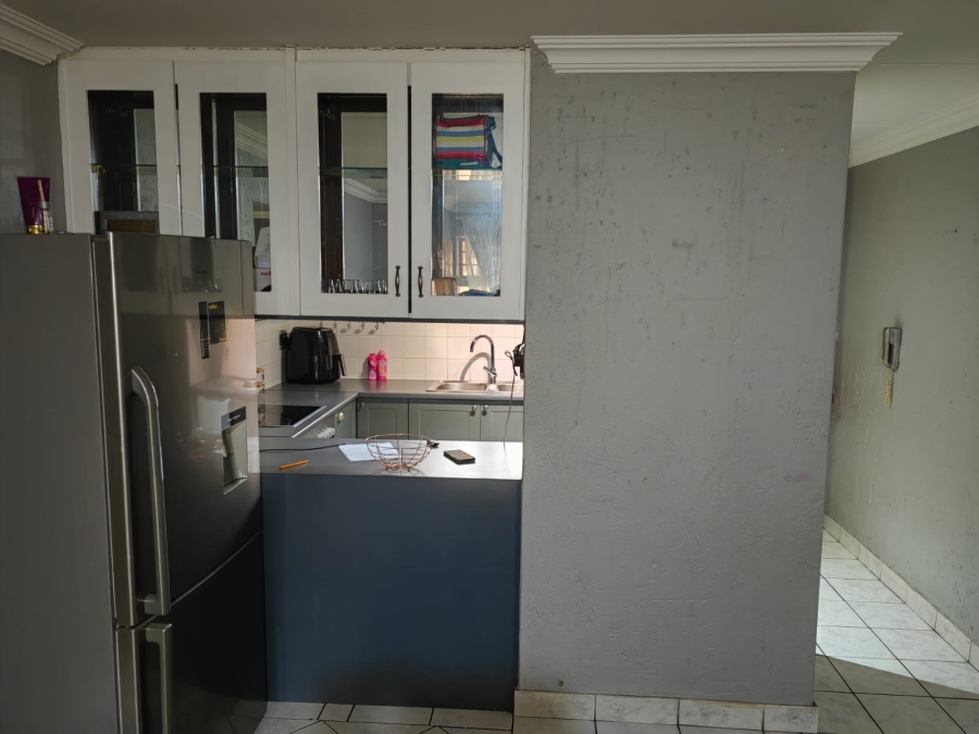 3 Bedroom Property for Sale in Mondeor Gauteng