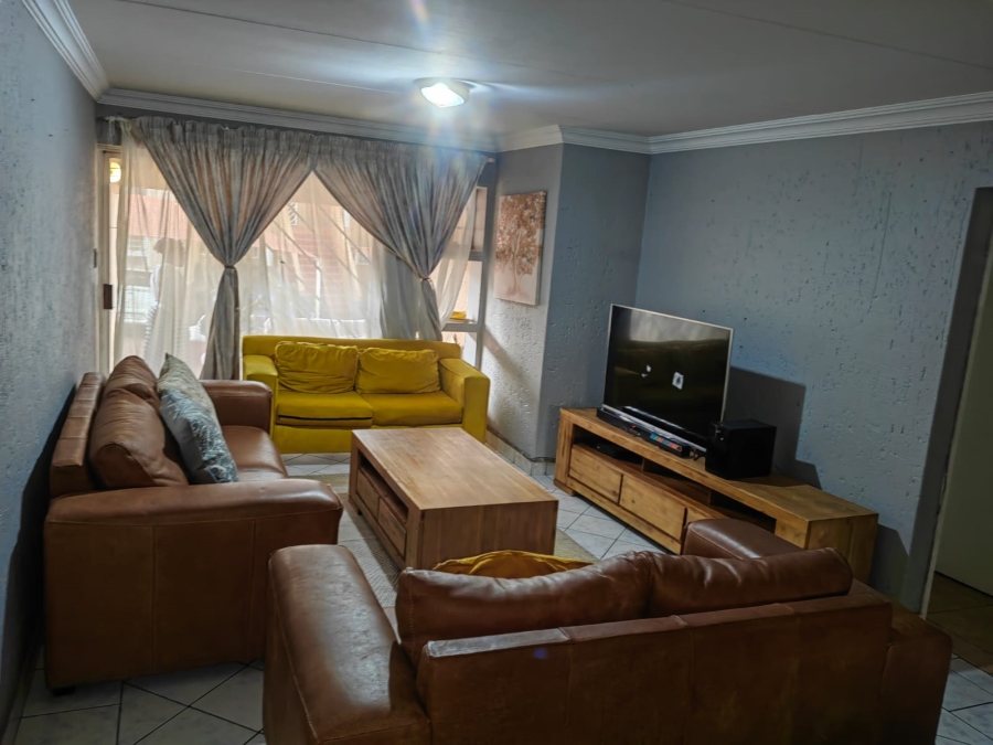 3 Bedroom Property for Sale in Mondeor Gauteng