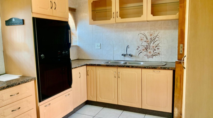 3 Bedroom Property for Sale in Mulbarton Gauteng