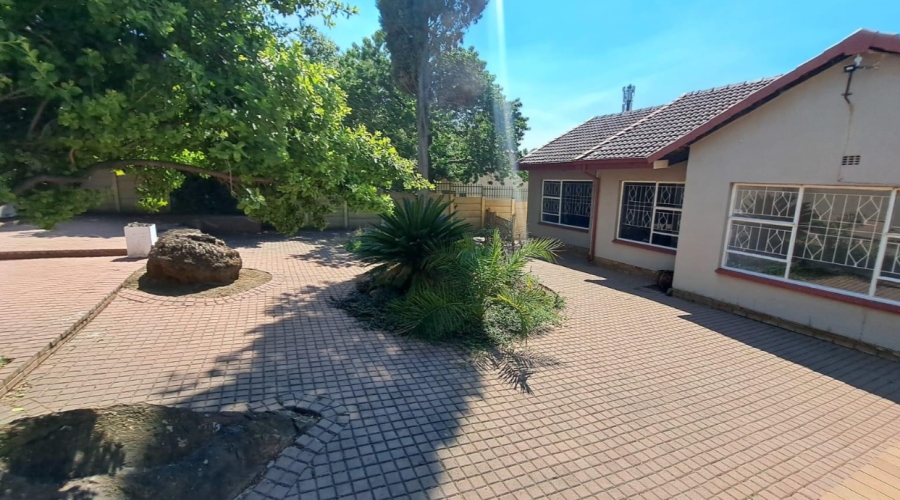 3 Bedroom Property for Sale in Mulbarton Gauteng