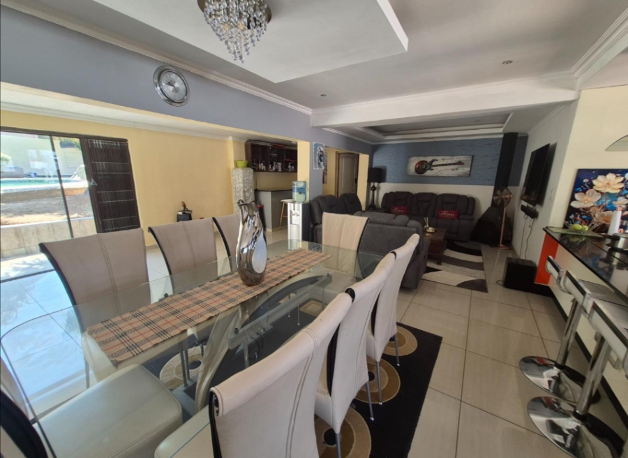 4 Bedroom Property for Sale in Mulbarton Gauteng