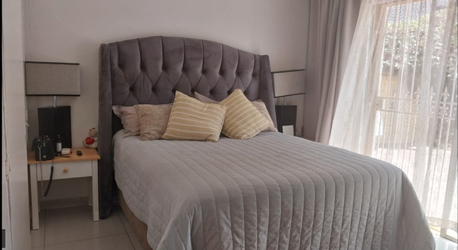 4 Bedroom Property for Sale in Mulbarton Gauteng